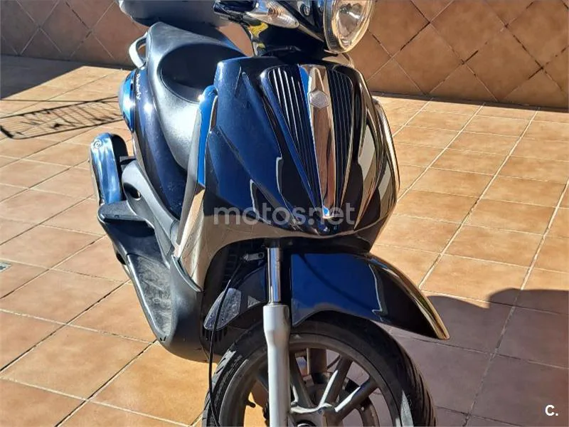 Piaggio Beverly 250 - Vista 4
