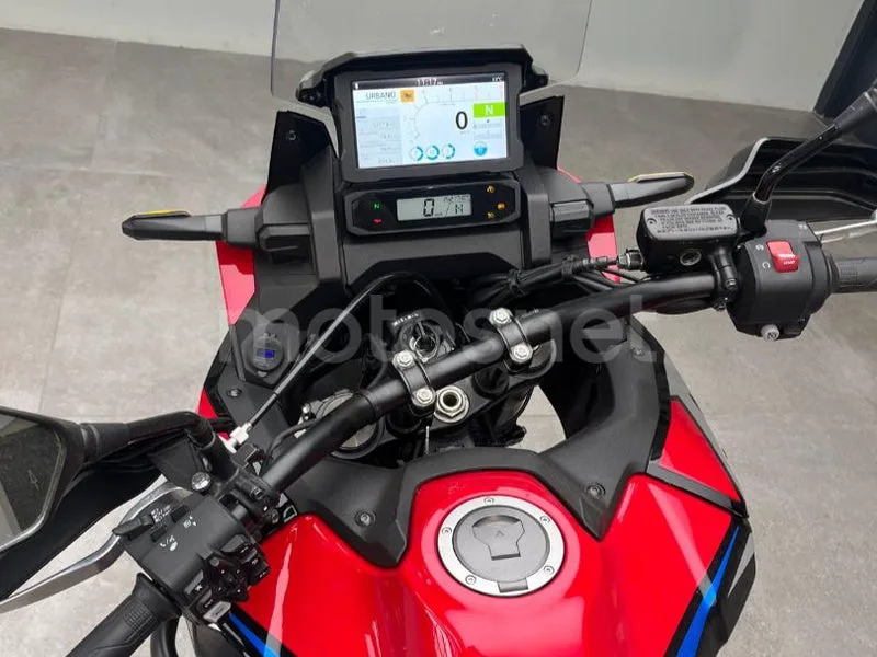 Honda CRF1100L Africa Twin - Vista 7