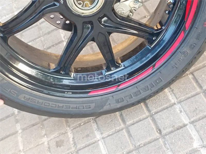 MV Agusta Brutale - Vista 5