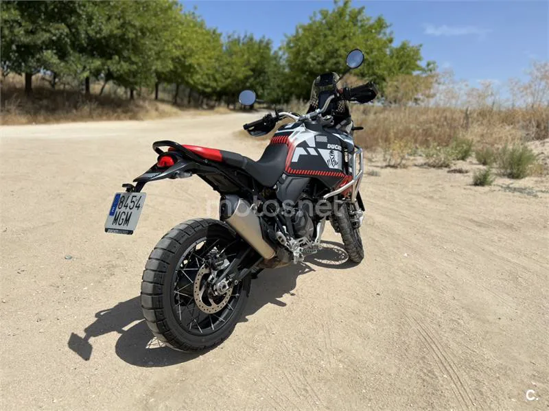 Ducati DesertX - Vista 5