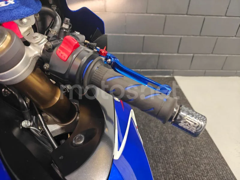 Suzuki GSX-R600 - Vista 12