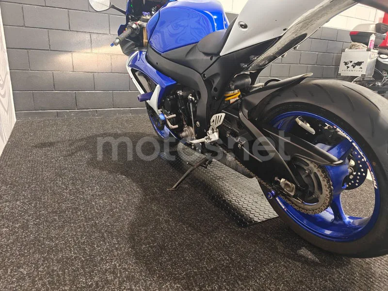 Suzuki GSX-R600 - Vista 5