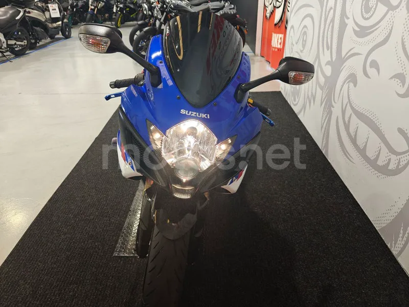 Suzuki GSX-R600 - Vista 8