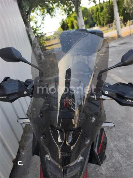 Honda CB750 Hornet - Vista 13