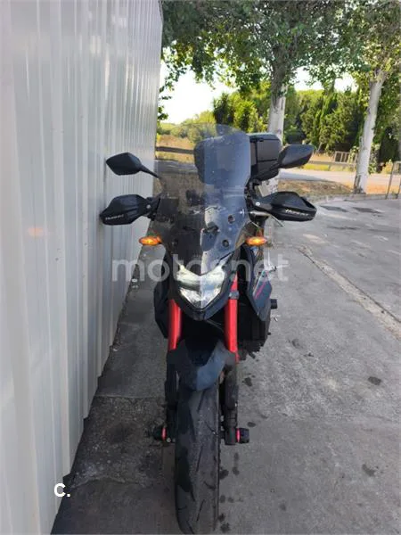 Honda CB750 Hornet - Vista 4