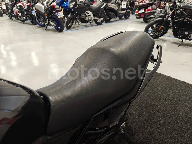Kawasaki ER-6n - Vista 11