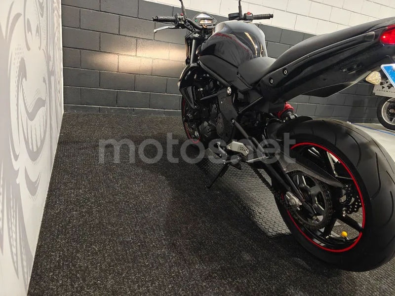 Kawasaki ER-6n - Vista 5