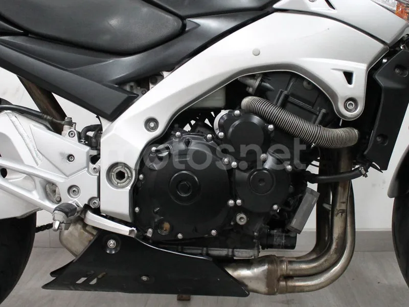 Suzuki GSR600 - Vista 4