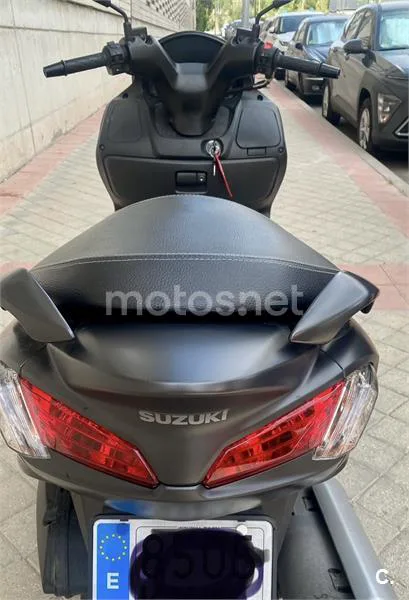 Suzuki Burgman 125 - Vista 3