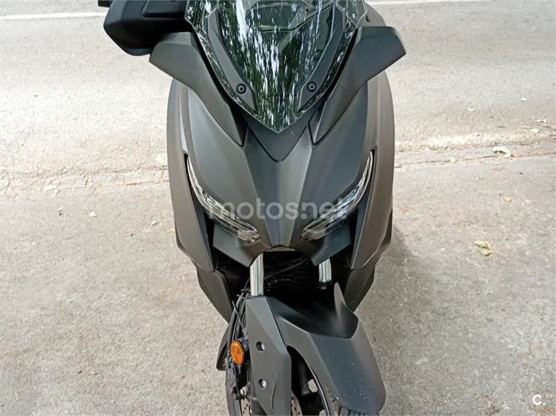 Yamaha XMAX 400 5400 € 2021 Granada - 1