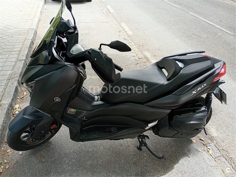 Yamaha XMAX 400 - Vista 3