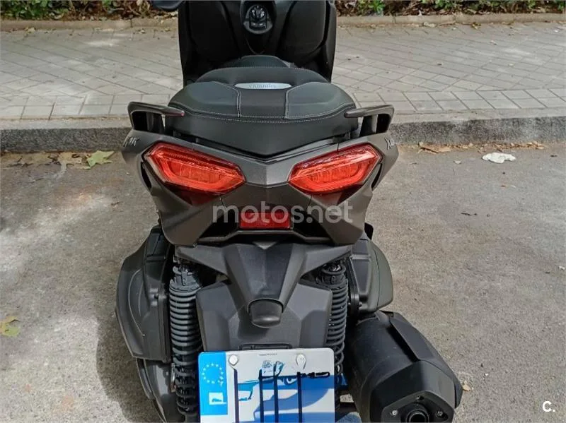 Yamaha XMAX 400 - Vista 4