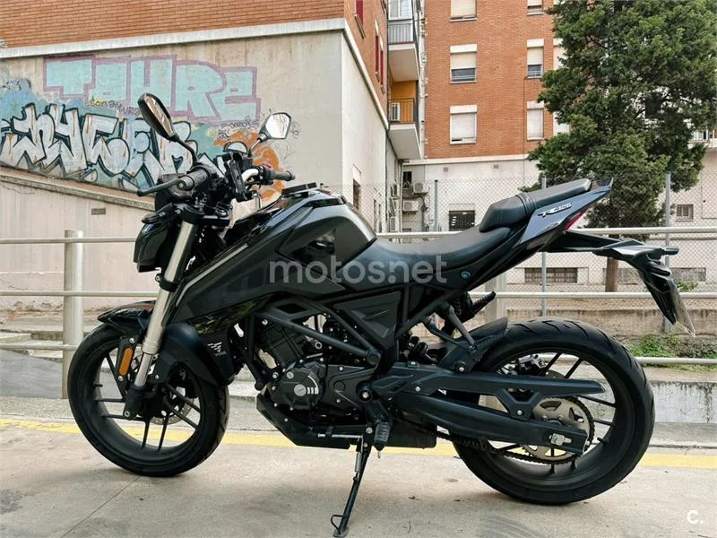 Voge 125R - Vista 10