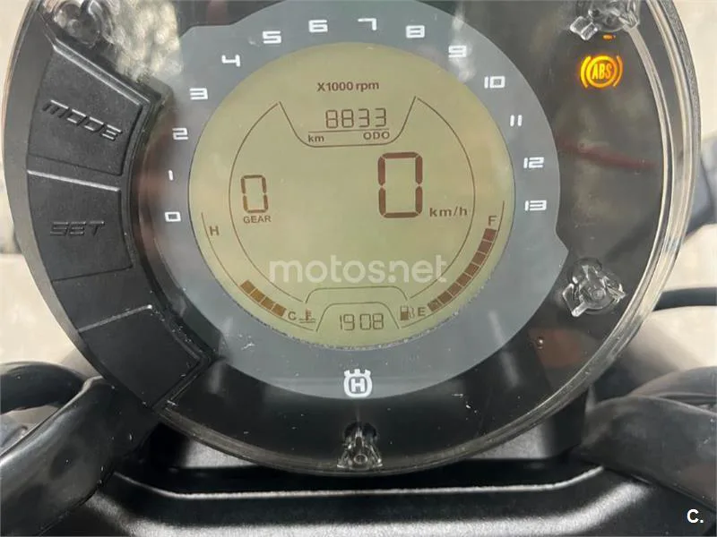 Husqvarna Svartpilen 125 - Vista 6