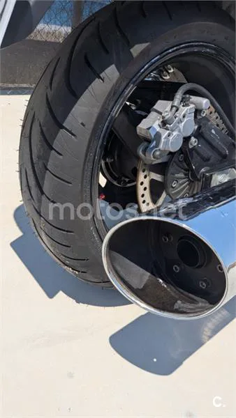 Hyosung Aquila GV 650i EFI - Vista 15
