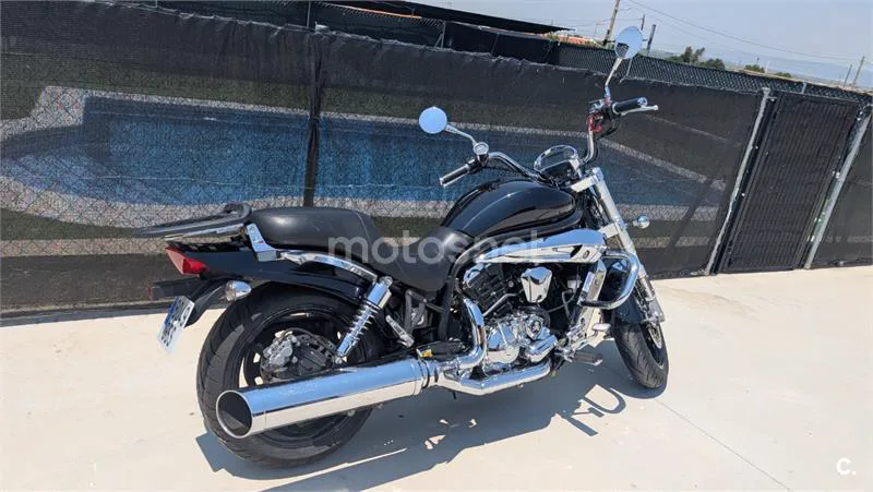 Hyosung Aquila GV 650i EFI - Vista 9