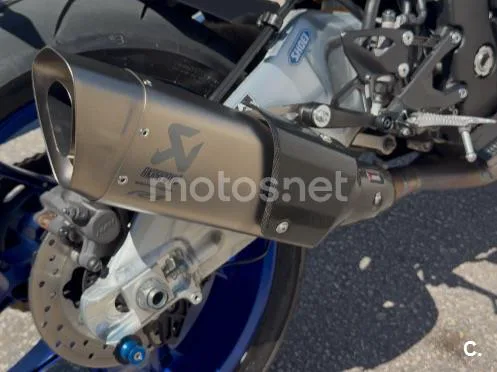 Yamaha YZF-R1 - Vista 4