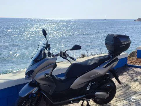 QJ Motor MTX 125 - Vista 3