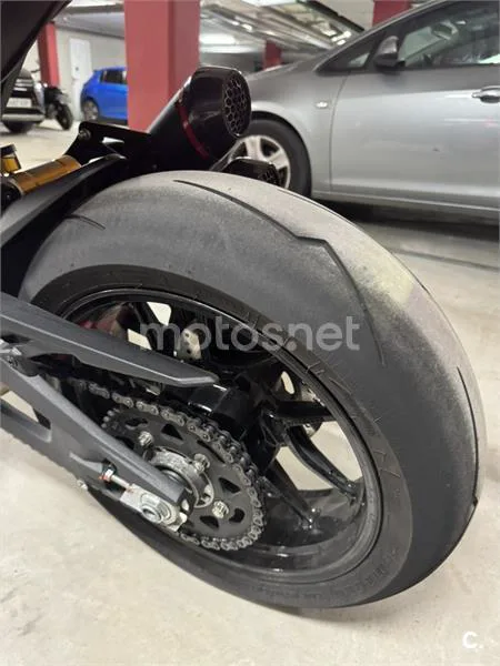 Ducati Monster - Vista 8