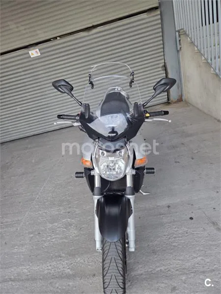 Suzuki GSR600 - Vista 3