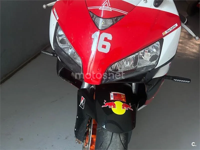 Honda CBR1000RR Fireblade - Vista 4