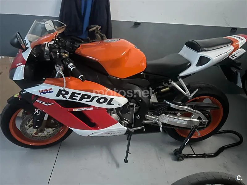 Honda CBR1000RR Fireblade - Vista 5