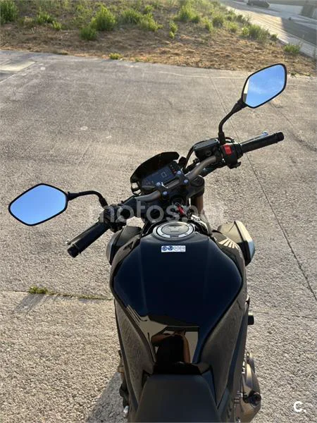 Honda CB650R - Vista 4
