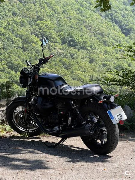Moto Guzzi V7 III 4100 € 2019 Valladolid - 1