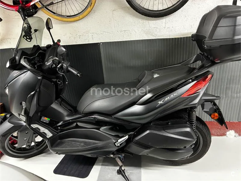 Yamaha XMAX 300 - Vista 4