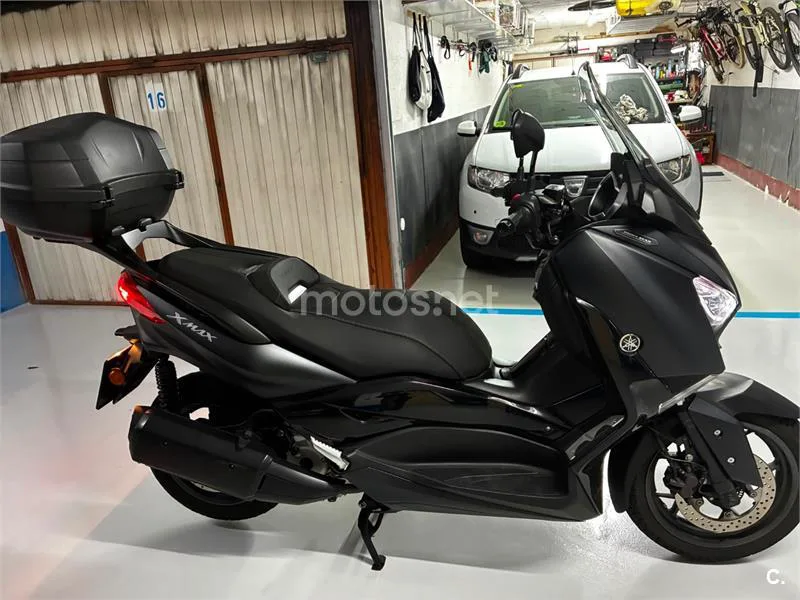 Yamaha XMAX 300 - Vista 5