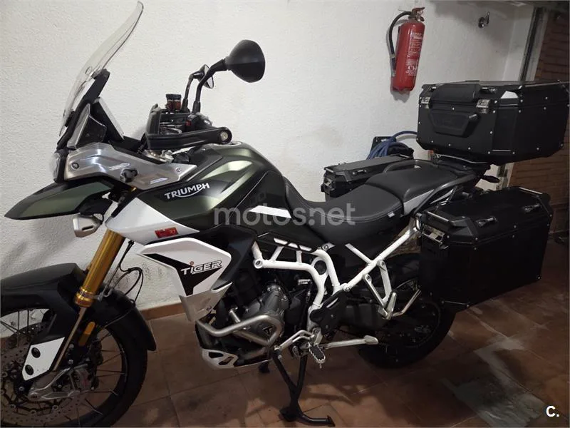 Triumph Tiger 900 - Vista 12