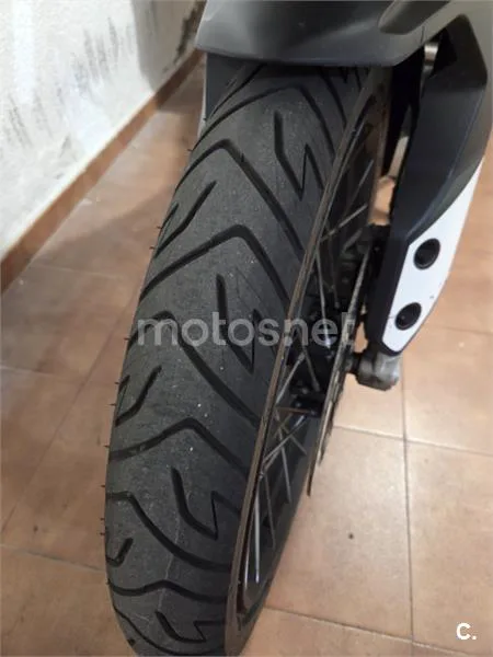 Triumph Tiger 900 - Vista 9