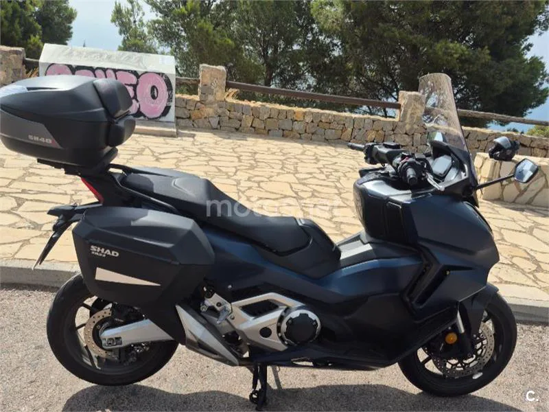 Honda Forza 750 - Vista 8