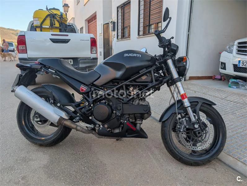 Ducati Monster 695 1900 € 2007 Granada - 2