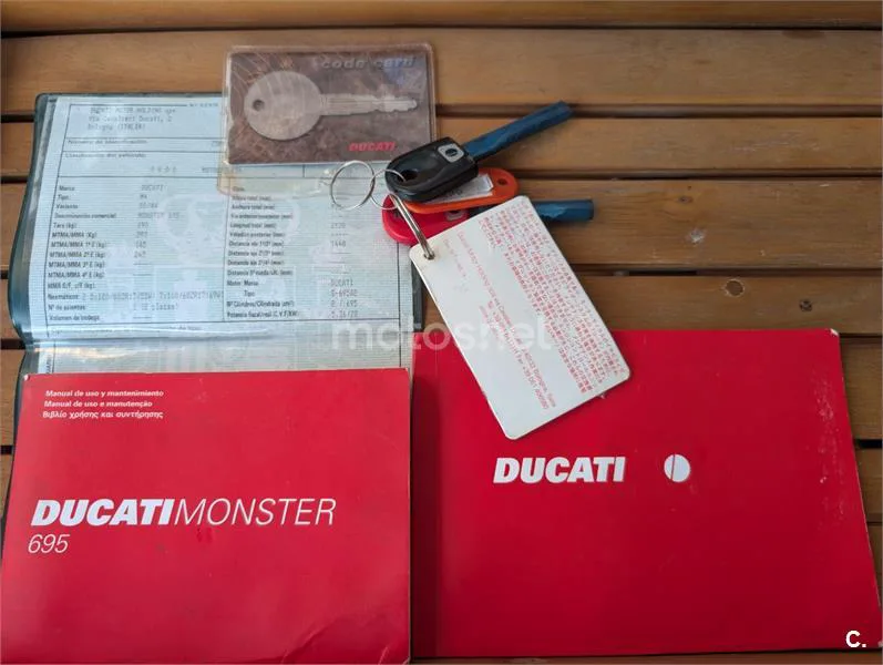 Ducati Monster 695 - Vista 8