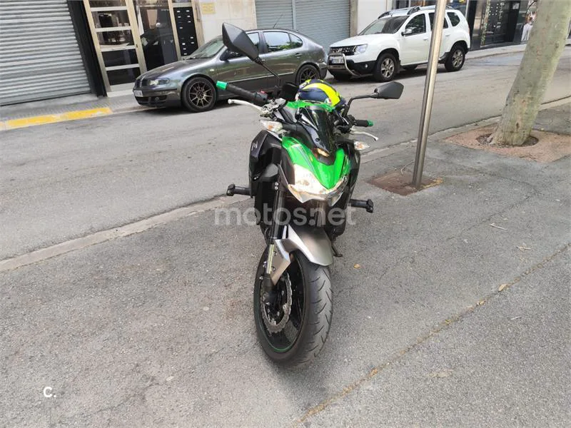 Kawasaki Z900 - Vista 5