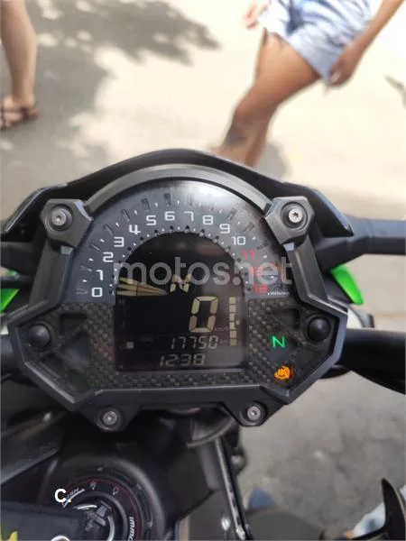 Kawasaki Z900 - Vista 6