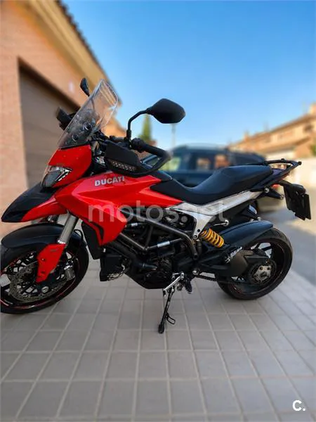 Ducati Hyperstrada 939 - Vista 3