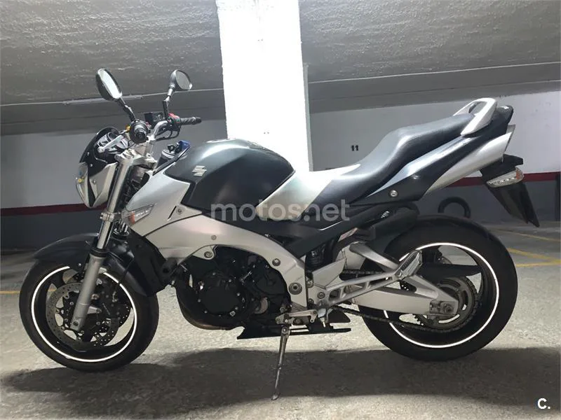 Suzuki GSR600 3200 € 2008 Valencia - 2
