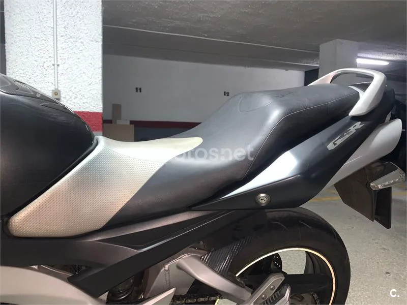 Suzuki GSR600 - Vista 25