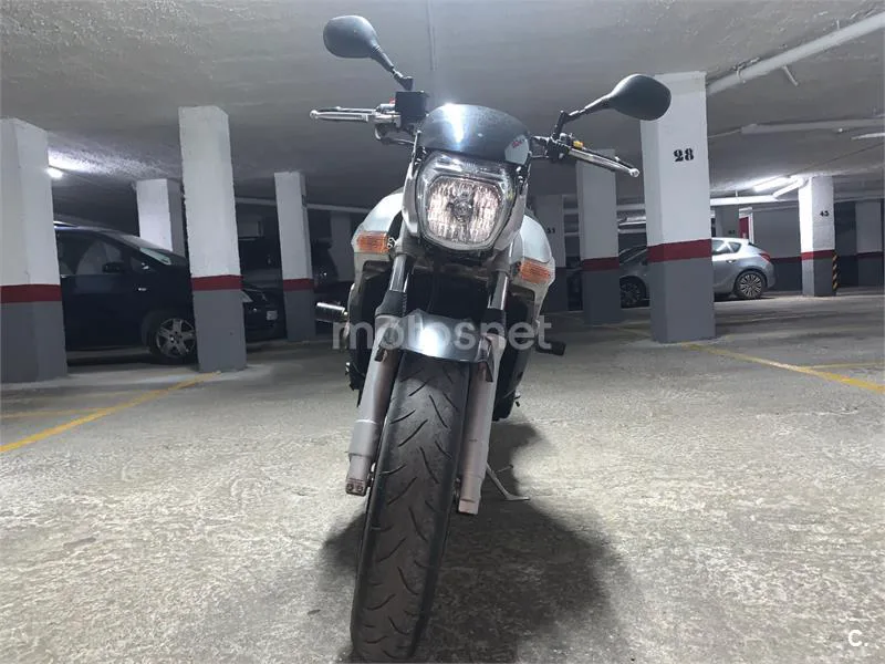 Suzuki GSR600 - Vista 27