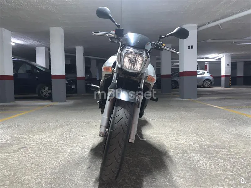 Suzuki GSR600 - Vista 5