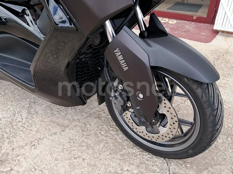 Yamaha XMAX 125 - Vista 12