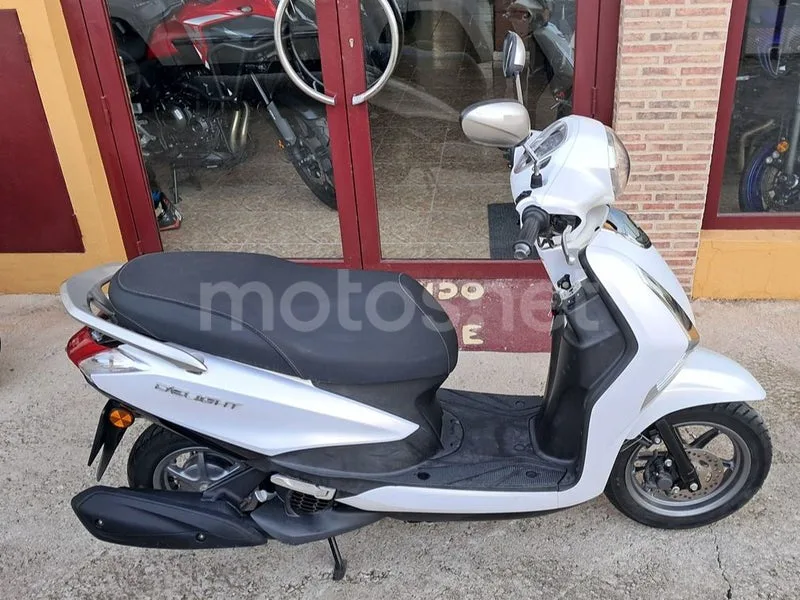 Yamaha XMAX 125 - Vista 18