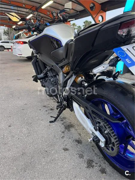 Yamaha MT-09 - Vista 5