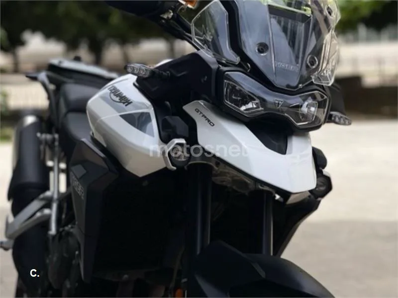 Triumph Tiger 900 - Vista 8