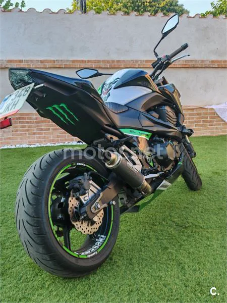 Kawasaki Z800 - Vista 3