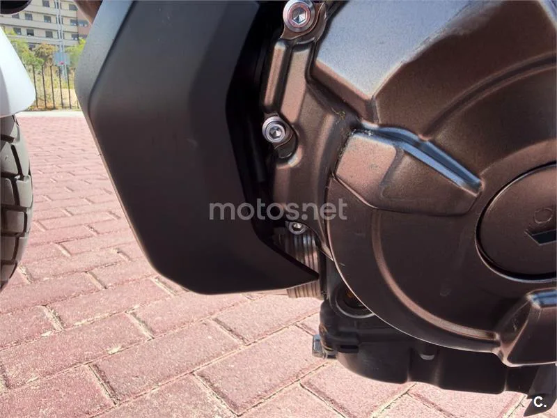 Yamaha XSR700 - Vista 15