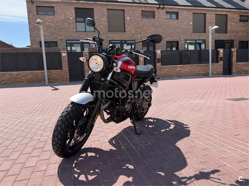 Yamaha XSR700 - Vista 5