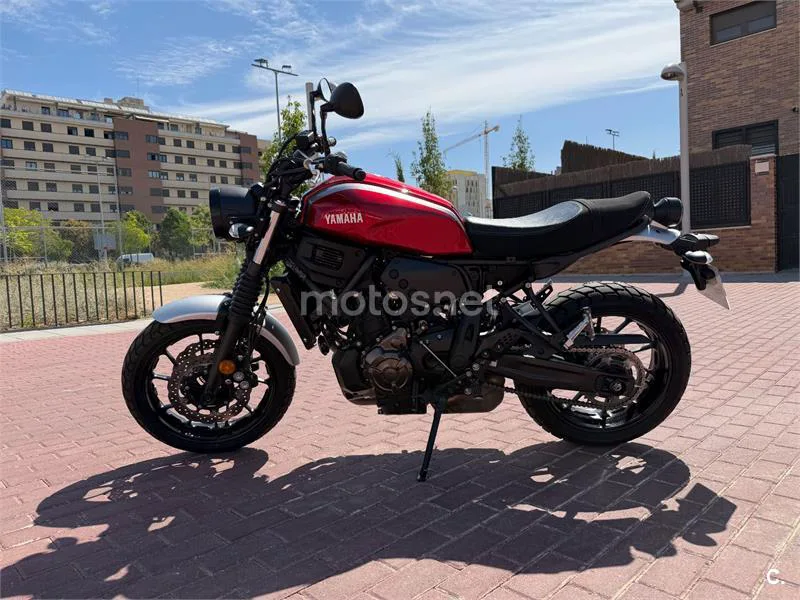 Yamaha XSR700 - Vista 6